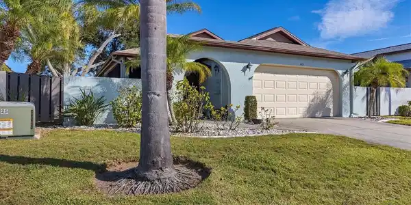 687 LINDEN DRIVE