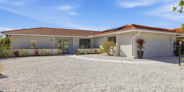 3 DOVER DRIVE