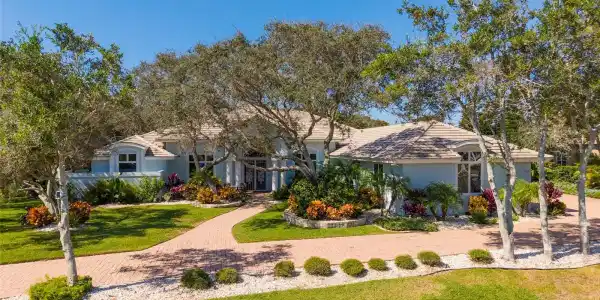 13 ANASTASIA COURT