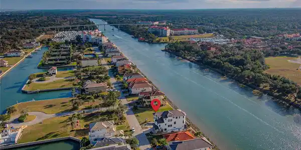 276 YACHT HARBOR DRIVE