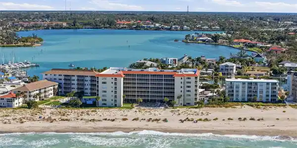 1150 TARPON CENTER DRIVE