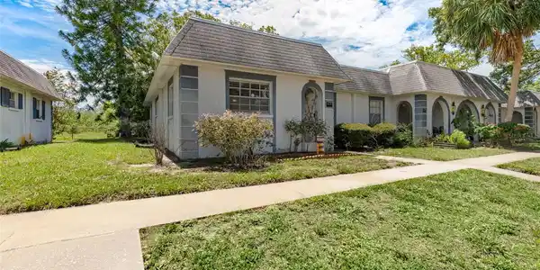 4237 REDCLIFF PLACE