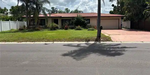 3945 E EDEN ROC CIRCLE