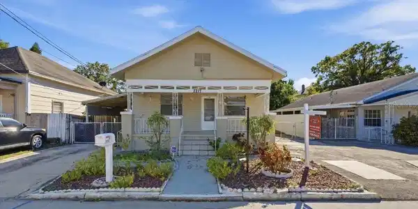 2217 CORRINE STREET