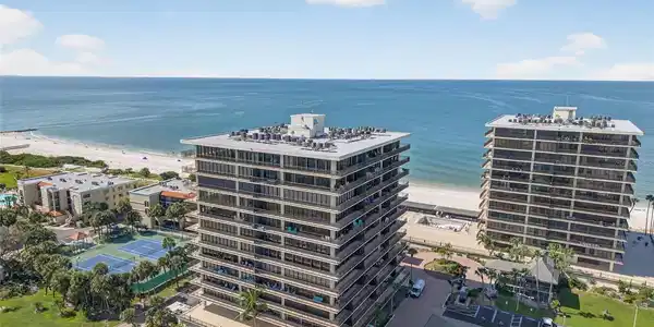 7600 BAYSHORE DRIVE