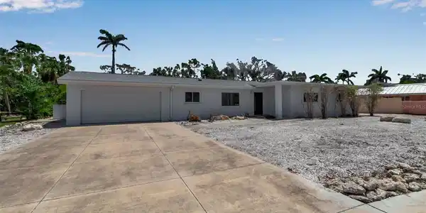130 N ADAMS DRIVE