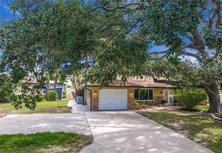 760 AZURE ROAD