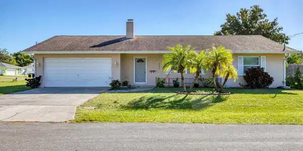 2404 PINE COURT