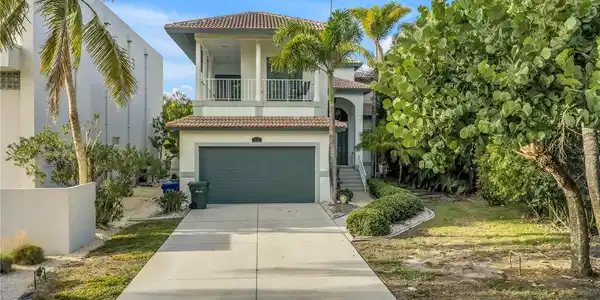 513 VENICE LANE