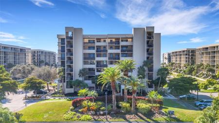 1105 GULF OF MEXICO DRIVE