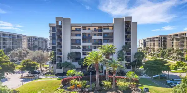 1105 GULF OF MEXICO DRIVE
