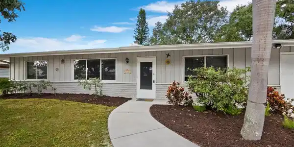 2417 PARSON LANE