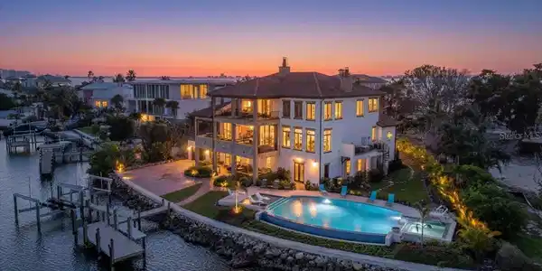 315 S SHORE DRIVE