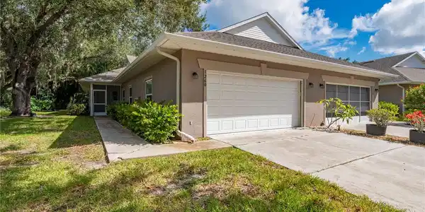 1260 WHITE OAK TRAIL