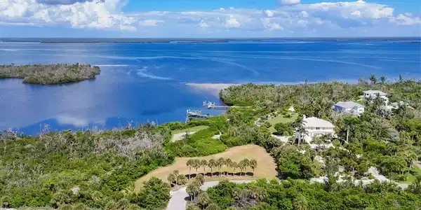 5040 GROUPER HOLE COURT