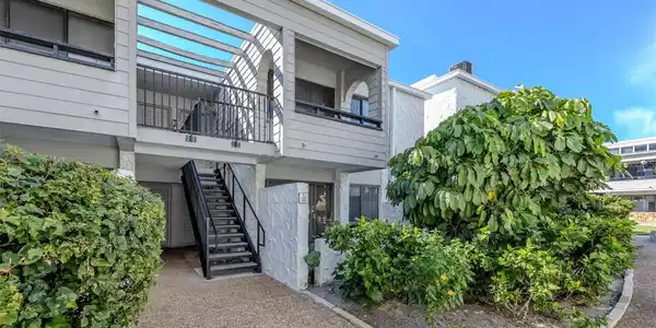 1555 TARPON CENTER DRIVE