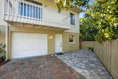 713 LAUREL BAY CIRCLE