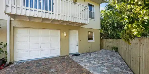 713 LAUREL BAY CIRCLE