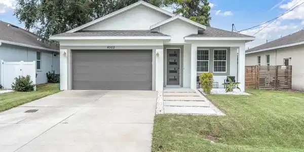 4303 W NASSAU STREET