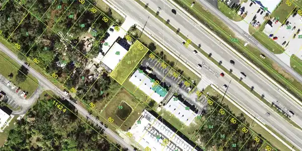 521 TAMIAMI TRAIL