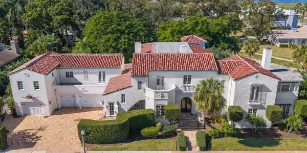 1102 PALM VIEW AVENUE