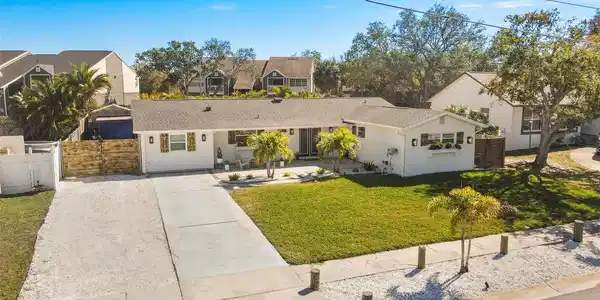 8412 LOPEZ DRIVE