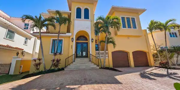 903 HARBOR DRIVE