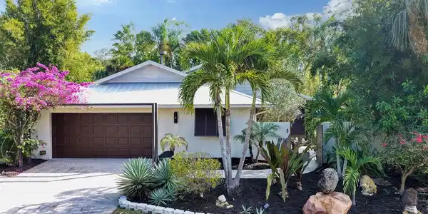 4598 GUAVA COURT