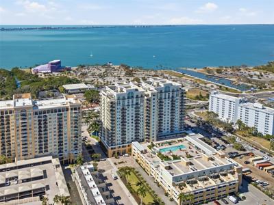 800 N TAMIAMI TRAIL