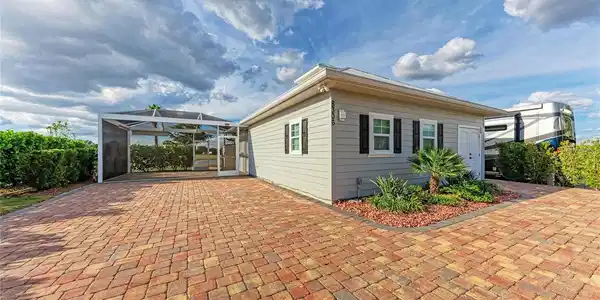 8306 SW SAND CRANE CIRCLE