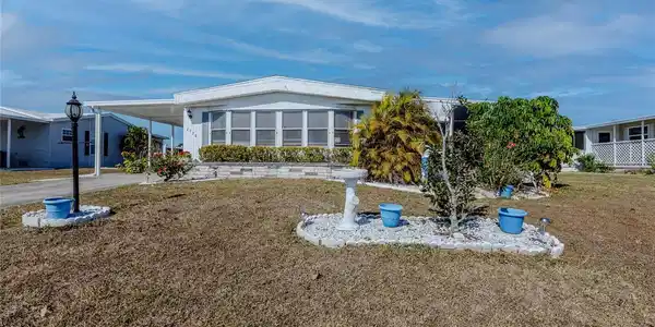 2720 GREBE  LANE