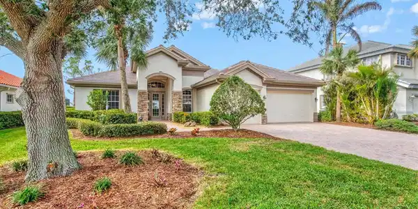14026 ROYAL POINTE DRIVE