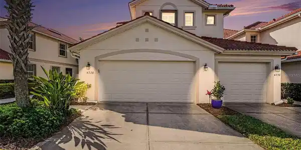 4728 CLUB DRIVE