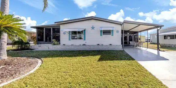 215 SCHOONER STREET