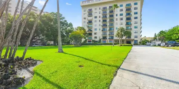 2109 BAYSHORE BOULEVARD