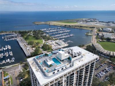 1 BEACH DRIVE SE