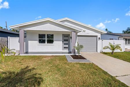 1861 SHORE ACRES BOULEVARD NE