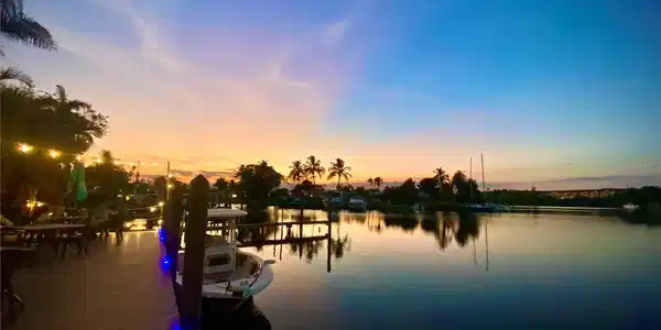 7150 N TAMIAMI TRAIL