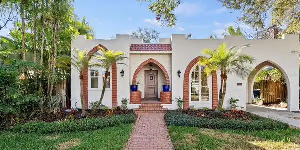 2436 W PROSPECT ROAD