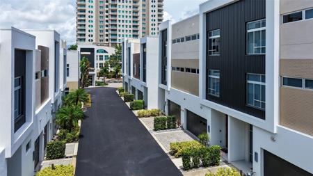 213 COSMOPOLITAN COURT