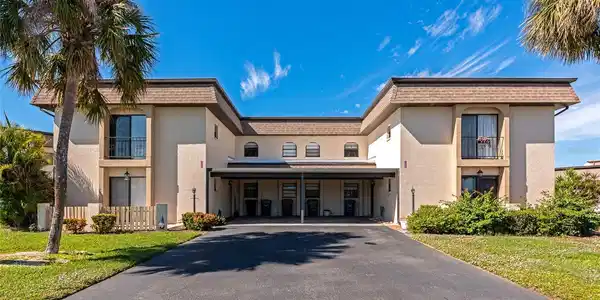 1720 LAKESIDE DRIVE