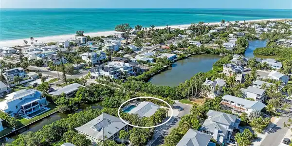 115 LOS CEDROS DRIVE
