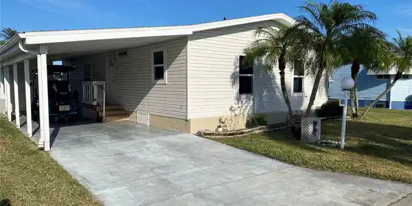 121 MOCKINGBIRD LANE