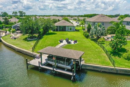 38 COUNTRY CLUB HARBOR CIRCLE