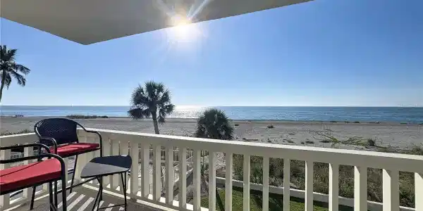 1100 TARPON CENTER DRIVE