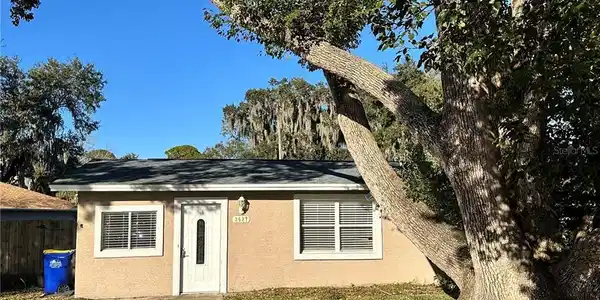 2627 QUEEN PALM DRIVE
