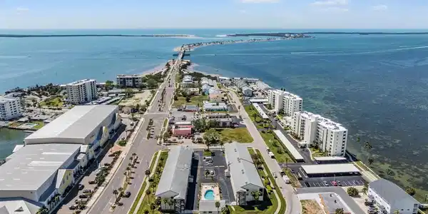 340 CAUSEWAY BOULEVARD