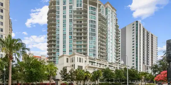 450 KNIGHTS RUN AVENUE