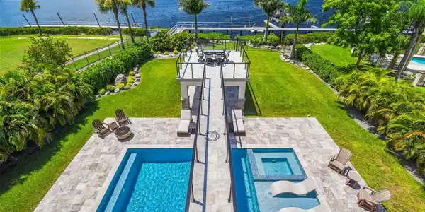 4508 HARBORPOINTE DRIVE