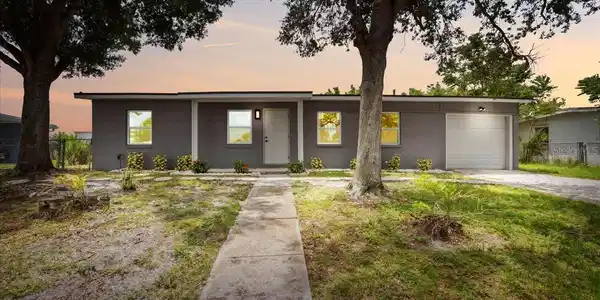 3132 CRESTWOOD DRIVE